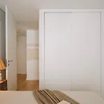 Lejlighed Sabaudia - 2 Bedrooms And Balcony In Alvalade Lisboa