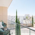 Sabaudia - 2 Bedrooms And Balcony In Alvalade Lejlighed *