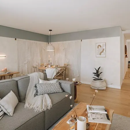 Apartman Sabaudia - 2 Bedrooms And Balcony In Alvalade Lisboa