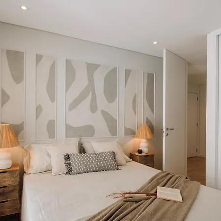 Sabaudia - 2 Bedrooms And Balcony In Alvalade Апартаменты Лиссабон